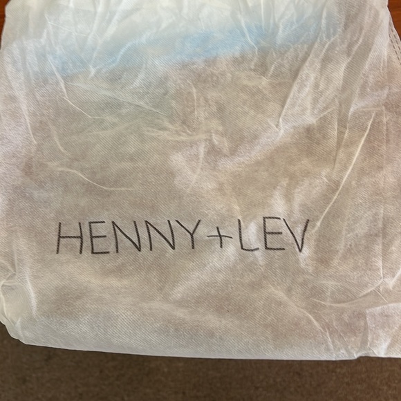 Henny & Lev Cosmetic/Toiletry Bag - Picture 5 of 5